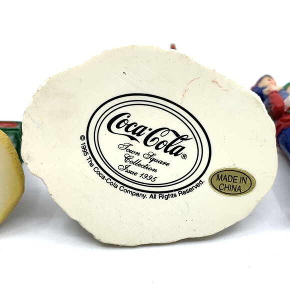 3 Coca-Cola Main Street Collection Figurines Coke Vendor Skiers Father Son Vtg - Picture 6 of 9